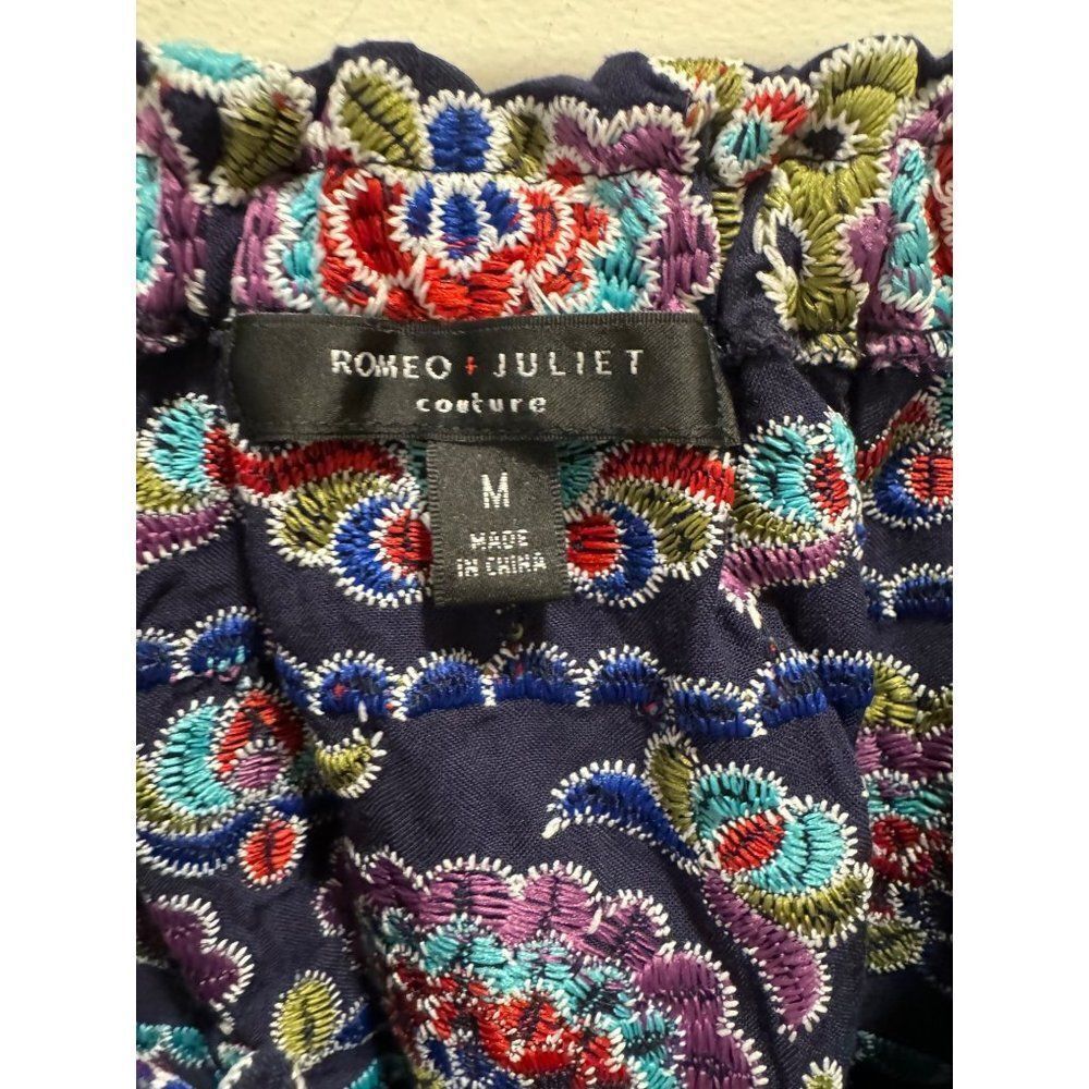 Romeo & Juliet Couture Cropped Off the Shoulder Boho Heavily Embroidered Top Med - Picture 3 of 6